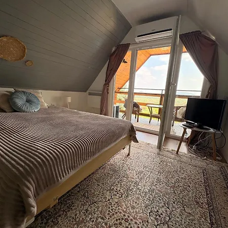 Balaton Newhill - Panorama View Homestay